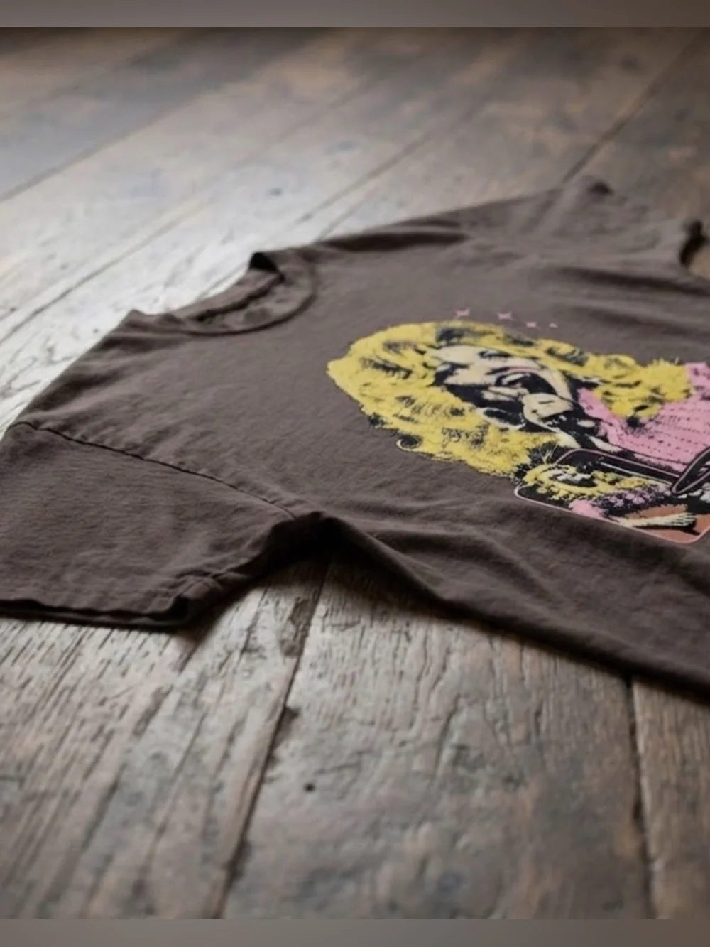 Dolly Parton Graphic Tee in Brownish Gray - Size Medium - NEW!